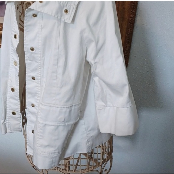 Size medium Women's white Adrienne  Vittadimi Studio 3/4 half sleeve jacket - Picture 3 of 5